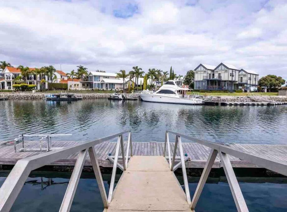 The Blacklighters-Waterfront Retreat Port Lincoln Buitenkant foto